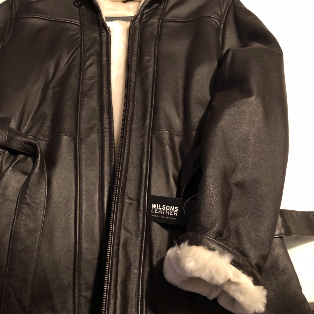 Leather jacket - Picture 2 of 3